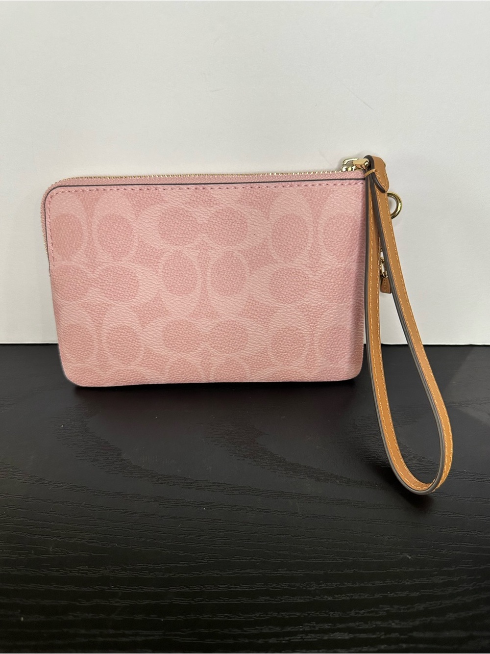 Coach Powder Pink Signature Corner Zip Wristlet with Gold Tea Flower Charm CEF72 - Picture 3 of 6